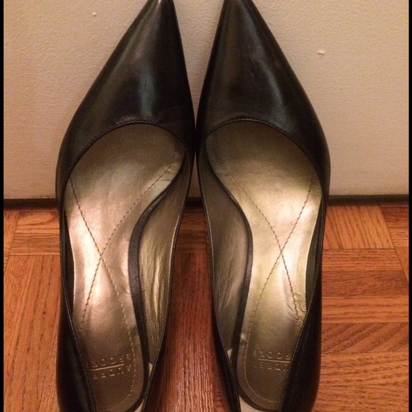 Audrey Brooke Black Pumps - Picture 1 of 4