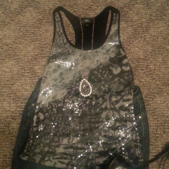 Sequenced tank - Picture 2 of 2