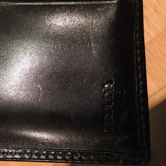 SOLD ❗️❗️❗️❗️Authentic Prada Wallet - Picture 2 of 3