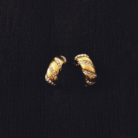 Gold tone Earrings