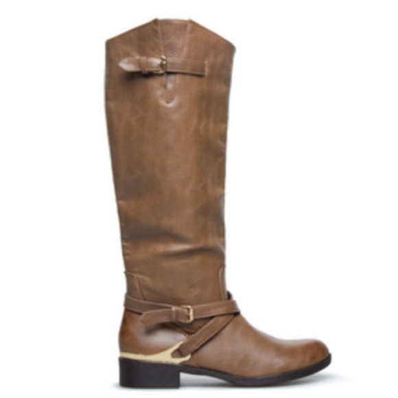 Very cute and trendy riding boots!!