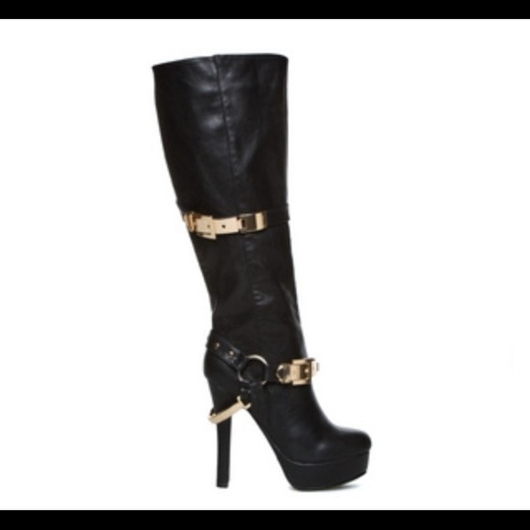 Show stopping boots😍