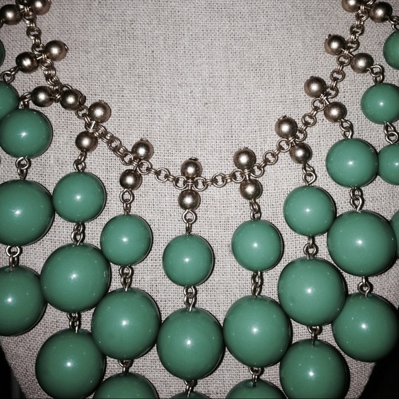Stella & Dot Jolie Necklace - Picture 2 of 3