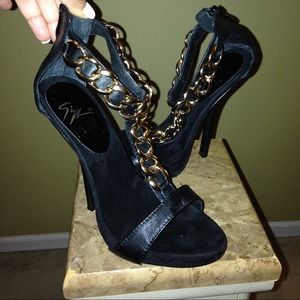 Giuseppe Zanotti inspired gold link heels