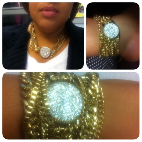 SOLD🔥Gold rhinestone disc wrap bracelet🔥🔥