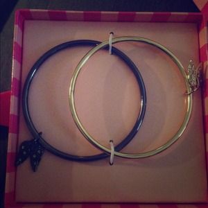 Victoria's Secret Angel wing bracelet set