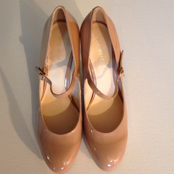 SOLD!!!  NINE WEST PATENT 4", SIZE 7.5 M NWOT $17 - Picture 2 of 4