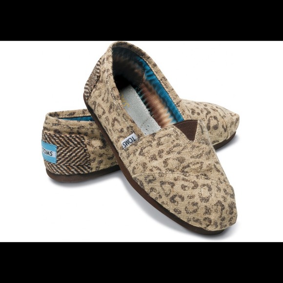 Burlap Leopard TOMS