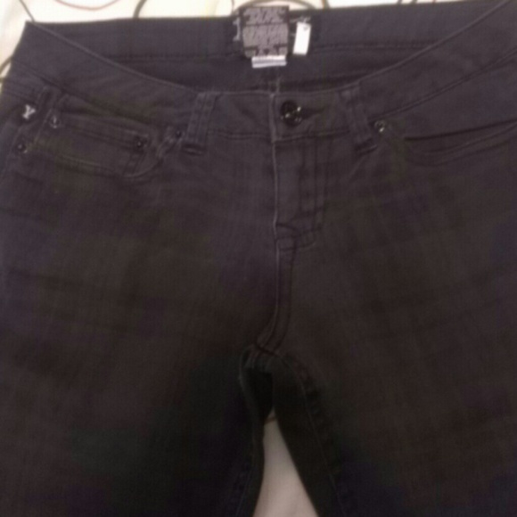 Capris - Picture 2 of 4