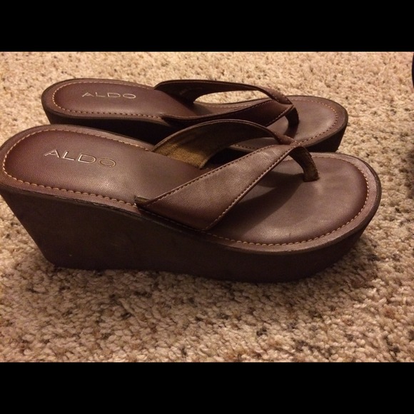 Size 7 ALDO wedged sandals