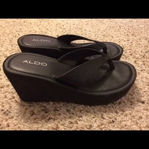 ALDO wedges
