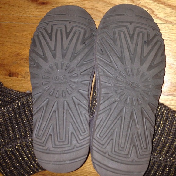Knit uggs-REDUCED - Picture 4 of 4