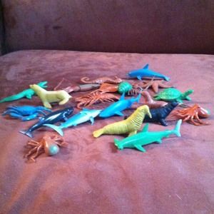 20 pcs teacher supplies. Vinyl marine animals