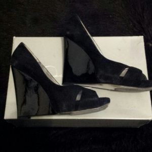 jessica simpson Black suede wedges