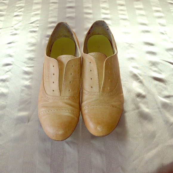 Old Navy Tan Oxfords