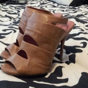 never been used pleather tan heels