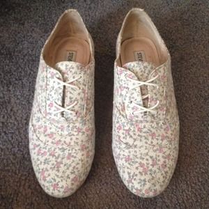 Steve Madden Floral Oxfords