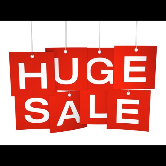 Handbags - FALL SALE☀️Everything reduced!