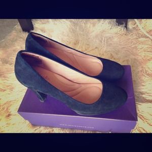 Clarks Black pumps size 7.5