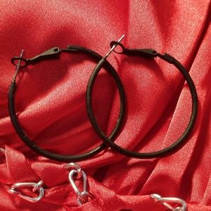 *BUNDLED* Black Hoop Earring