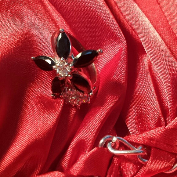 *BUNDLED* Black and White Flowered Ring