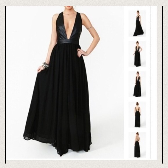 LOOKING FOR! Shadowplay maxi dress from nastygal