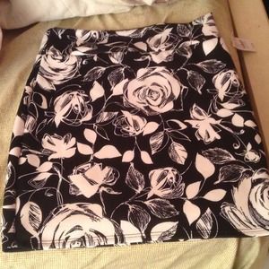 Body-con skirt, comfartable, sexy, slims you down