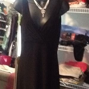 Sexy little black dress🍥