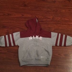 2t pull over hoodie NIKE
