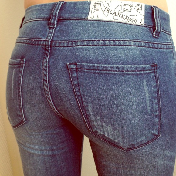 🌟REDUCED🌟 Blank NYC flared leg jean.