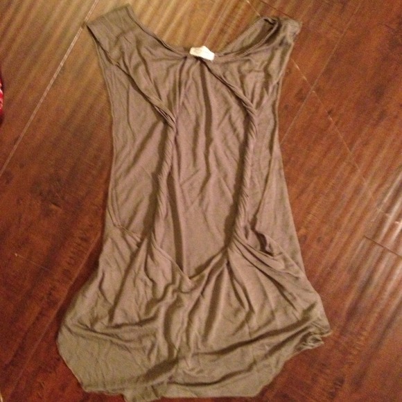 🚫SOLD🚫 BRANDY MELVILLE dark green/brown top
