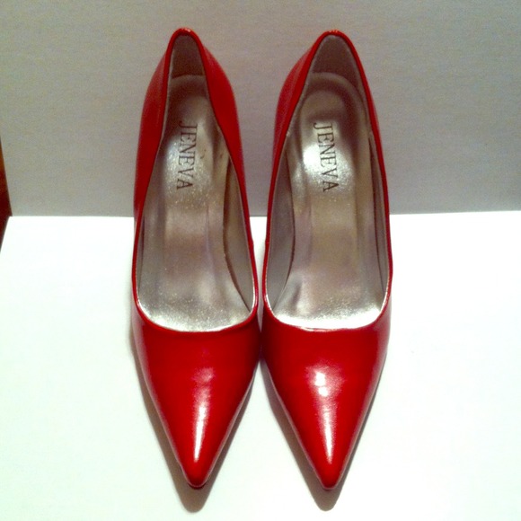 ❗️REDUCED❗️Jeneva Red Pumps