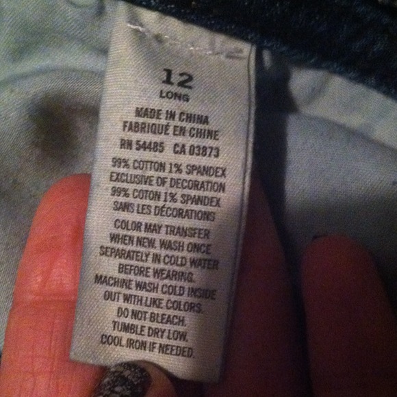 american eagle distressed jeans - Picture 3 of 4