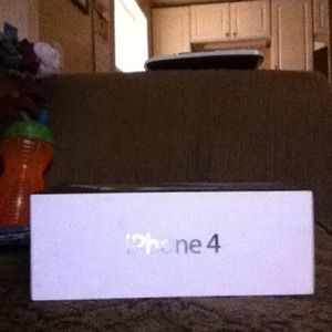 iPhone 4 box