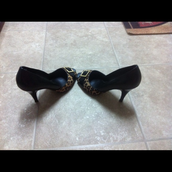 Shoes - Picture 3 of 3