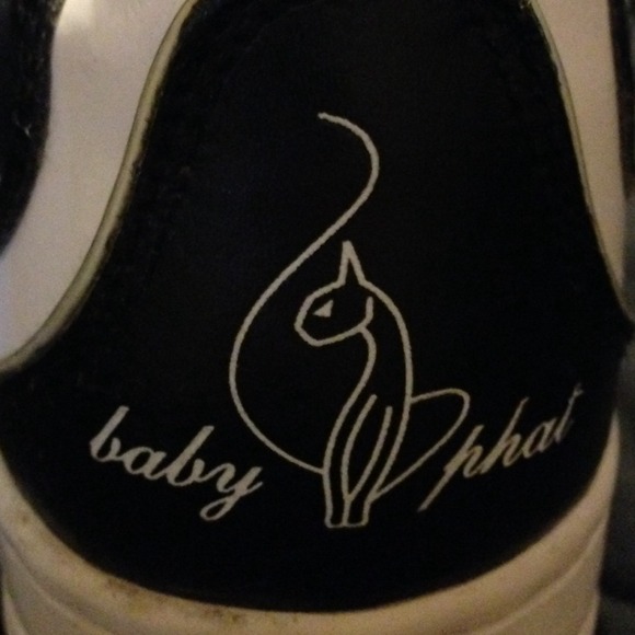 Babyphat sneakers 👟size 8 brand new - Picture 3 of 3