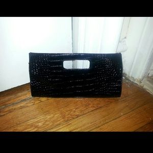 Black clutch