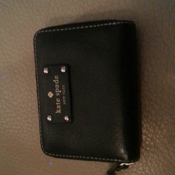 Kate spade mini wallet