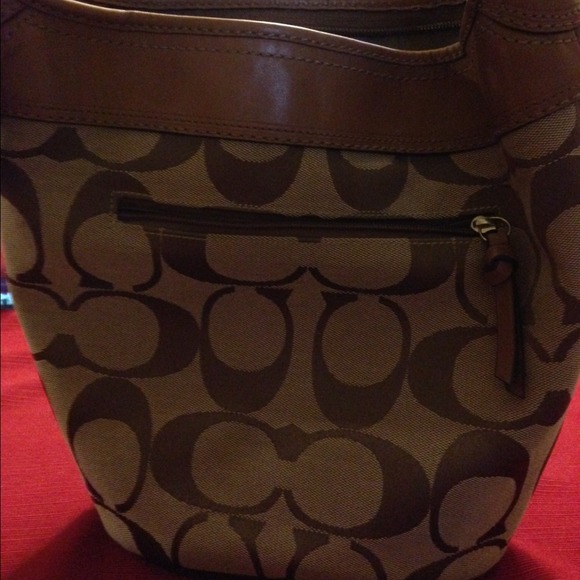 Authentic Coach 👜shoulder purse - Picture 1 of 4