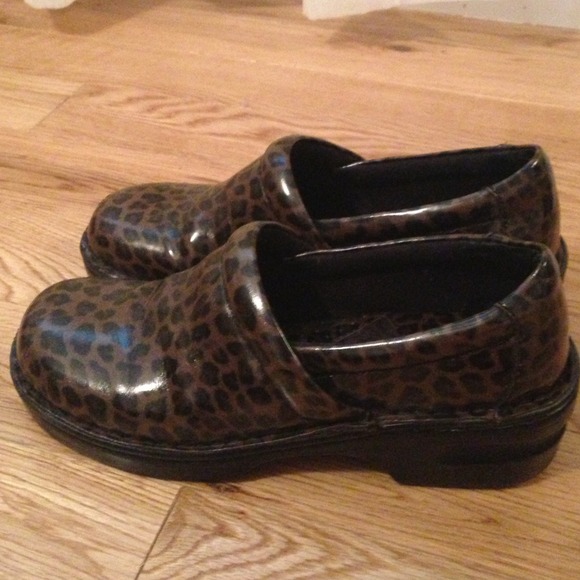 Cheetah print Born Concept shoes size 8