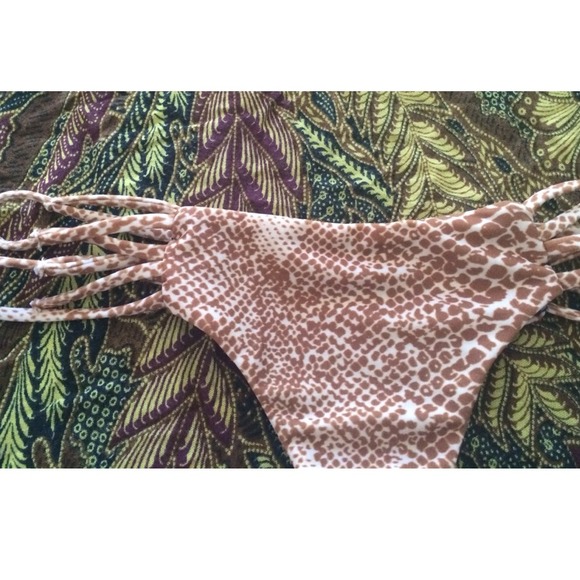 ❌SOLD❌ Acacia Maui bottoms in Mud Snake
