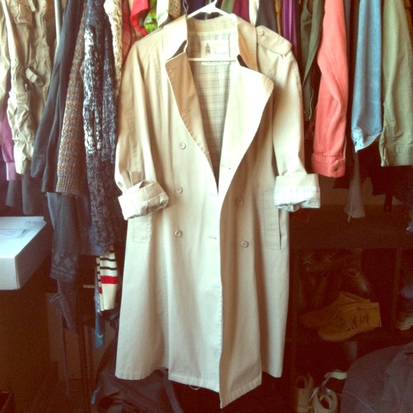 ✳️sold✳️ London fog vintage trench coat