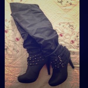 🚫SOLD🚫Studded Tall Boots👢☁️❄️
