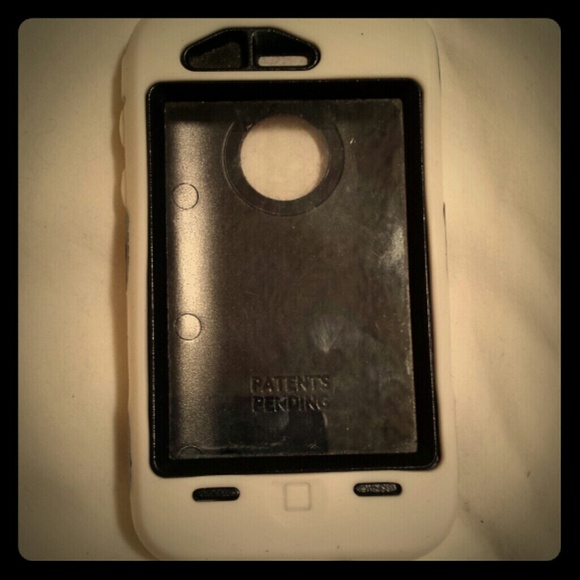 White iphone 3g ipod touch otter box case