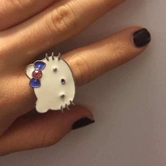 Hello kitty ring- size adjustable - Picture 2 of 2