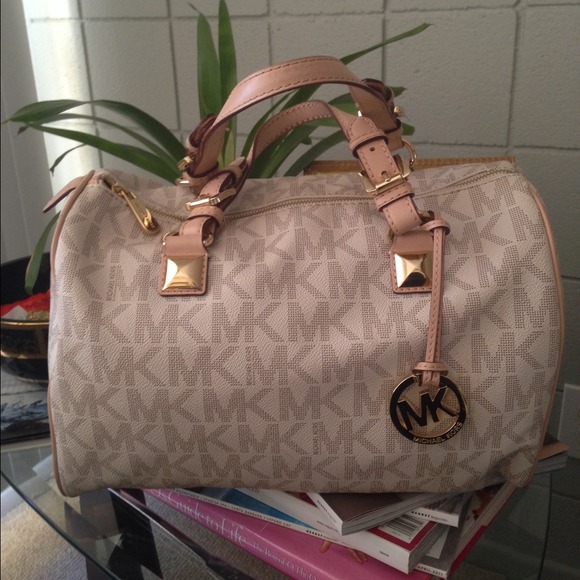Michael Kors Lg Logo Grayson