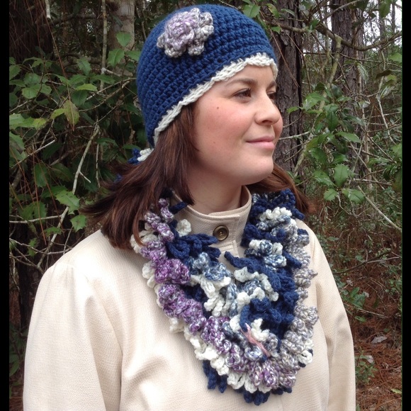 #21SH Hat & scarf - blue, cream - Picture 1 of 2