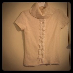 Short sleeve sweater