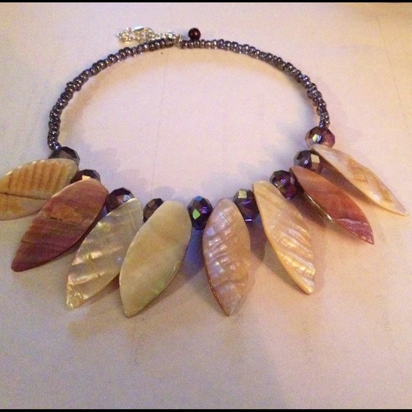 Necklace - Picture 1 of 3