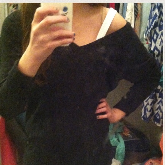 ❗️SOLD❗️VS Pink Over Sized Long Sleeved Tee - Picture 2 of 2